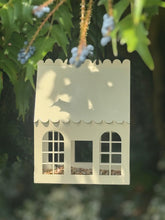 Load image into Gallery viewer, Elegant Garden Room Style Metal Birdhouse Feeder- Cream